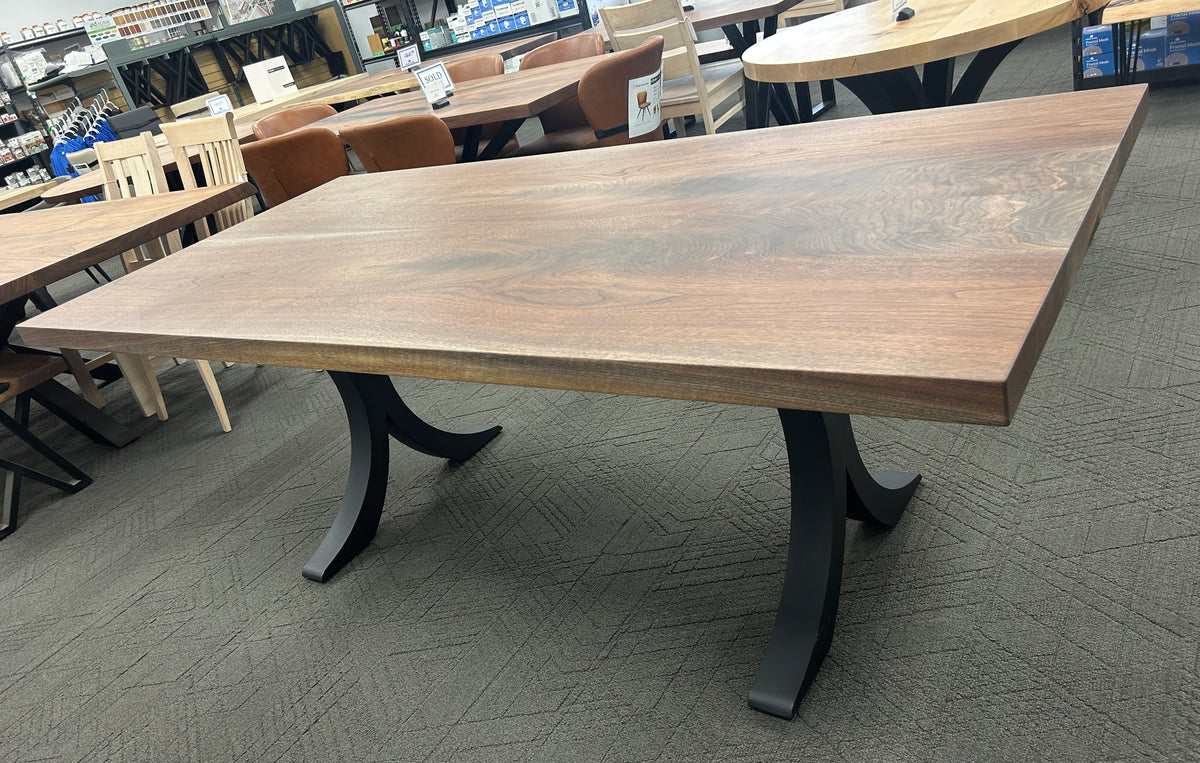 Mesa de comedor de nogal de borde recto 84L 40W
