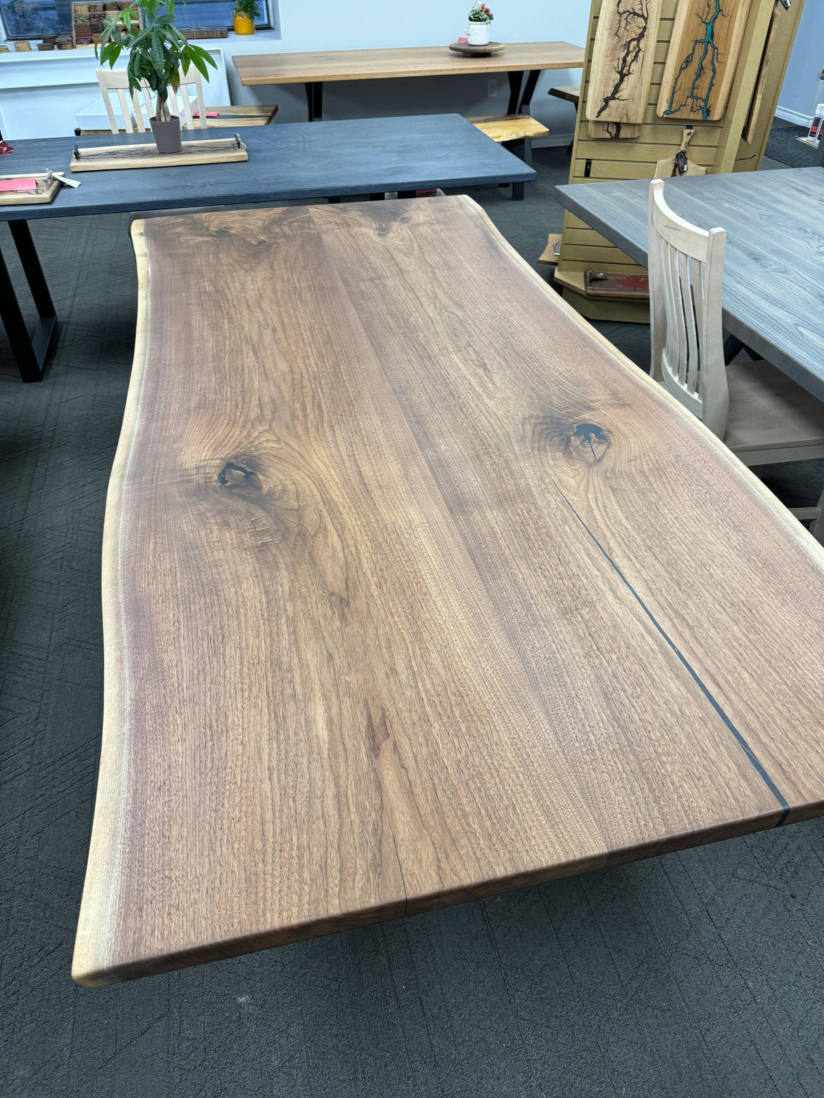 Live edge walnut dining table 95L 45W — Fractal Designs Inc