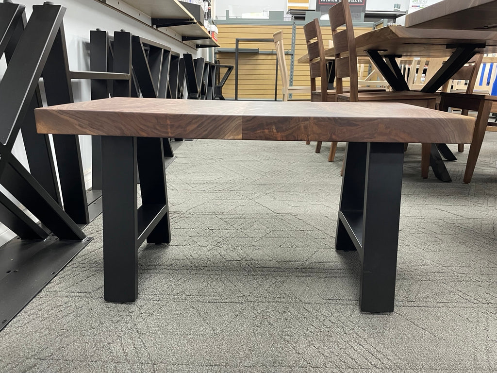 Banc en noyer Live Edge