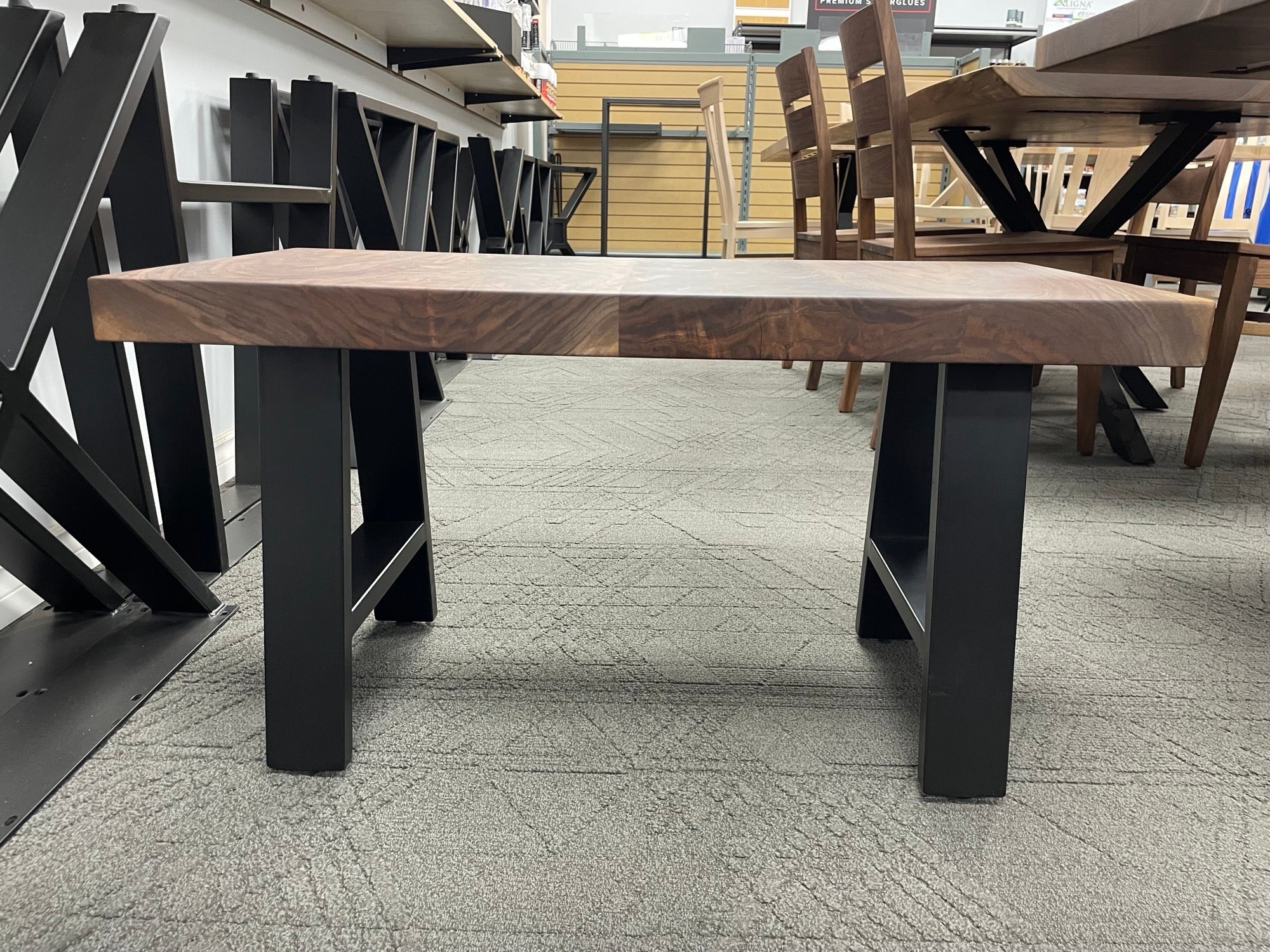 Banc en noyer Live Edge