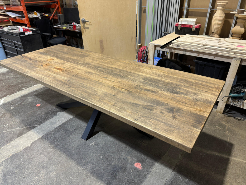 Table rectangulaire en érable (personnalisée)