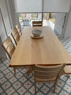 Mesa de comedor rectangular de madera de arce macizo transparente hecha a medida