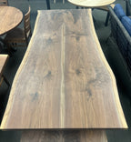 Table à manger en noyer massif « Live Edge » de 96 po L x 44 po l