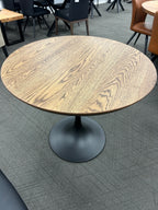 Round Oak Dining Table 35” with bevel Edge
